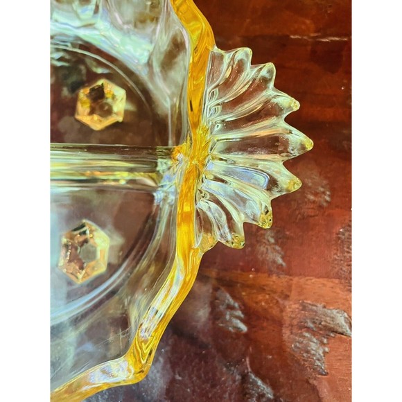 FOSTORIA BAROQUE #2496 TOPAZ 4 TOED 2 PART 7 7/8" RELISH DISH 1937-1942 - Picture 4 of 6